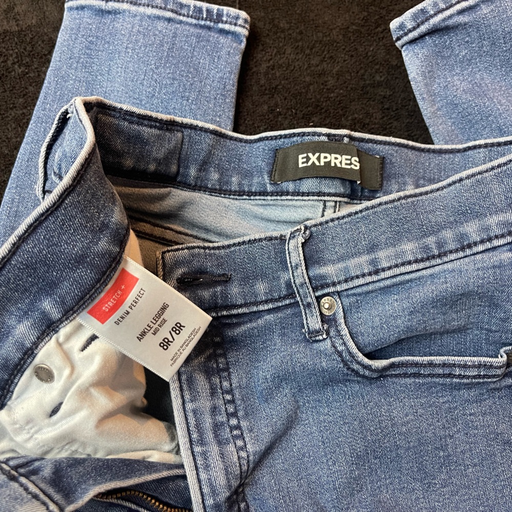 Classic Blue Women's Jeans Mid-Rise Legging - Picture 4 of 6